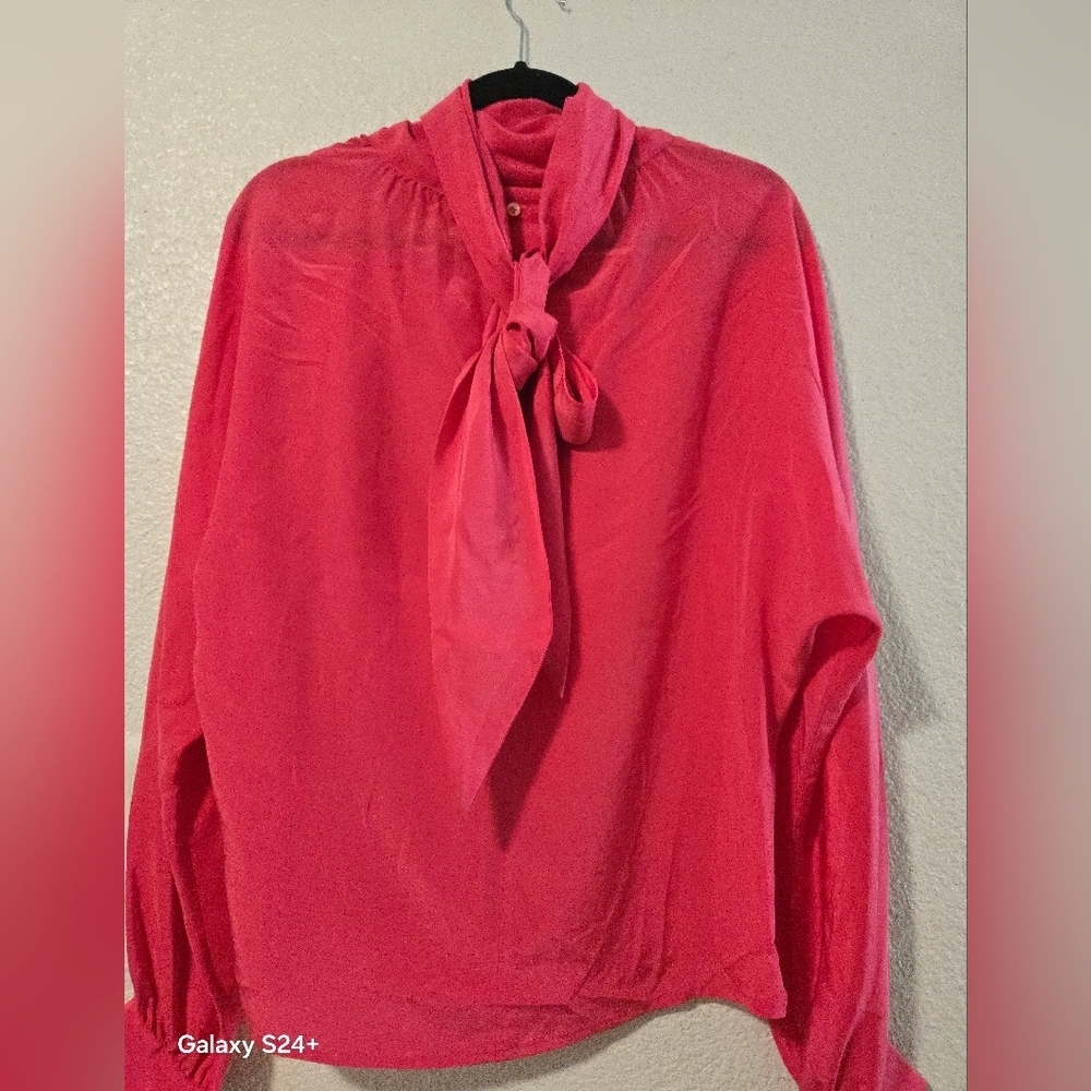 Elegant Pink Women's Blouse